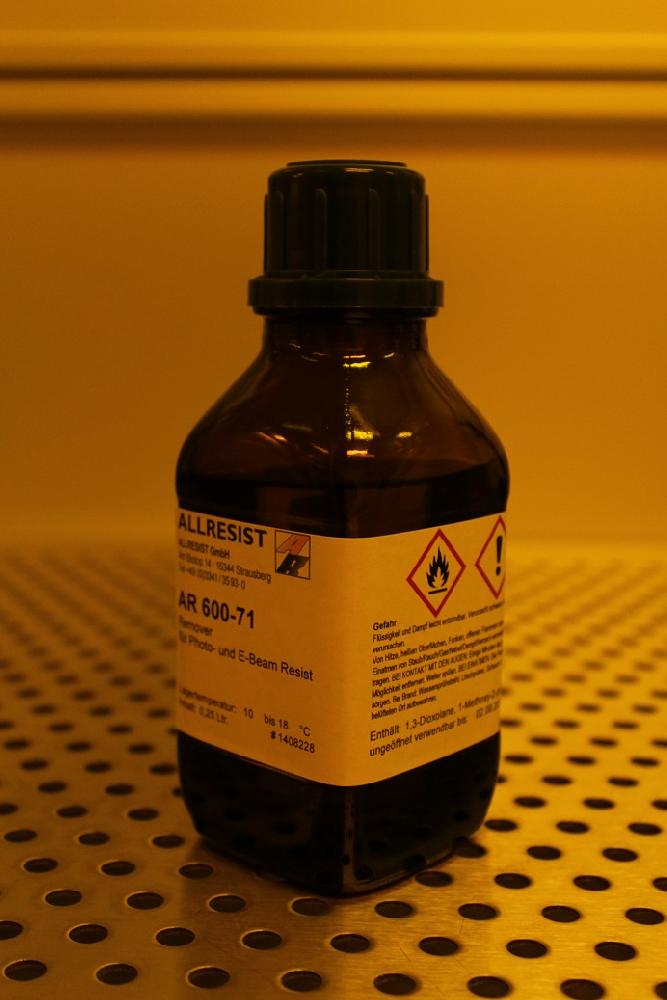 Conductive protective coating for E-beam Resists